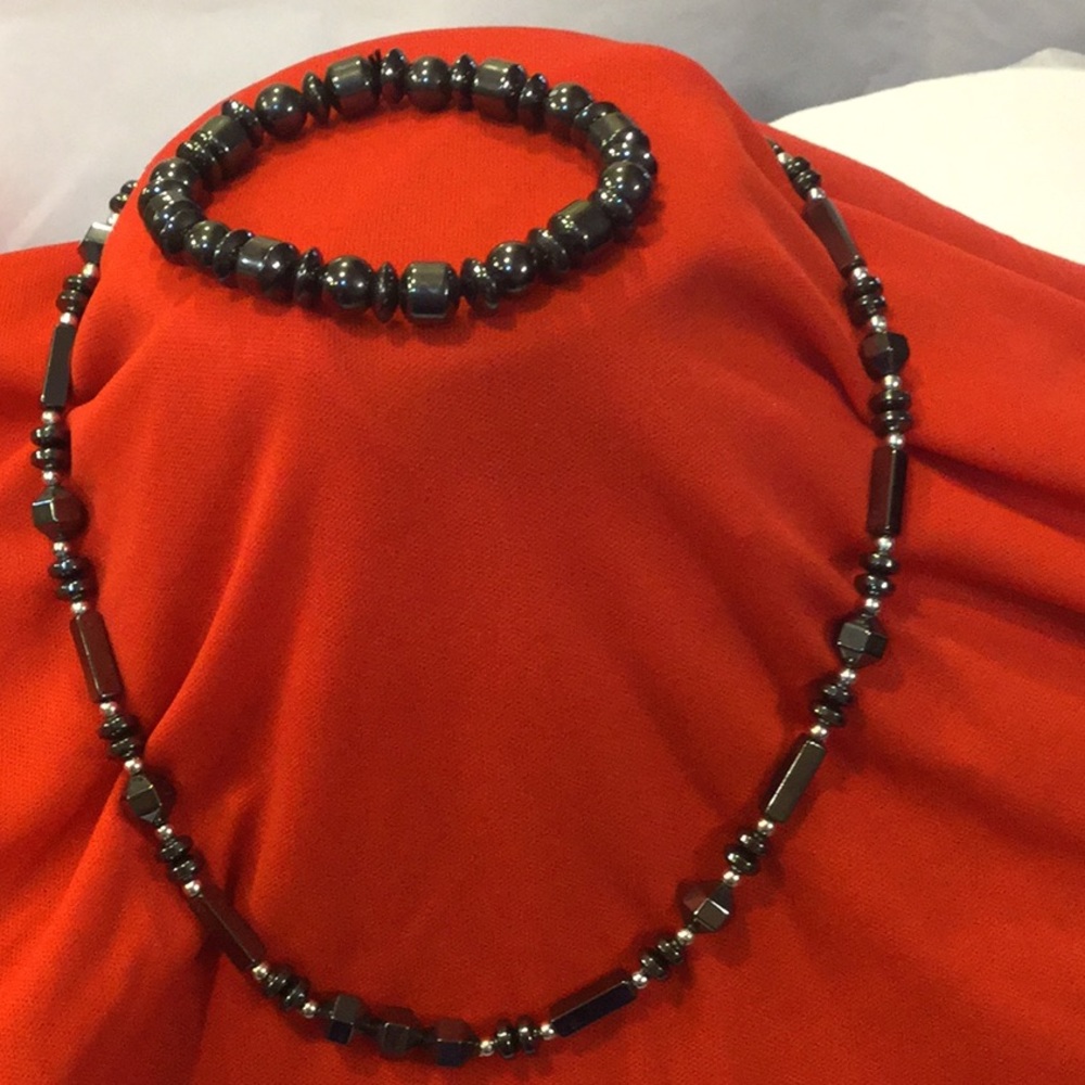 Hematite necklace and bracelet set